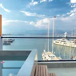 Ξενοδοχείο Harbour 2*